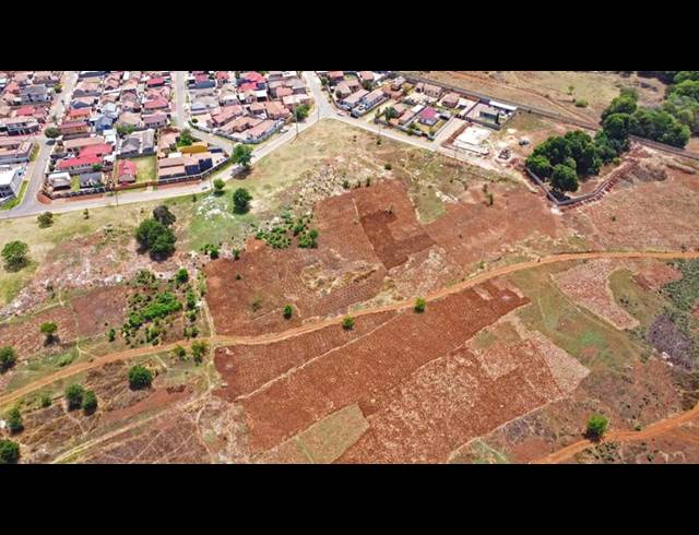 LAND FOR SALE IN CLAYVILLE